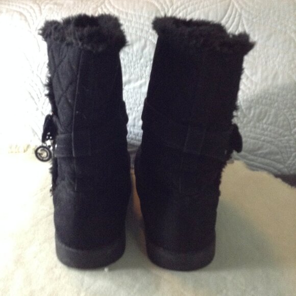 Guess "11", Black Faux Suede/Shearling booties, whimsigoth, Versatile, Chic - Picture 3 of 5